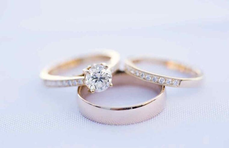 The Pros and Cons of Different Wedding Ring Styles: Classic, Modern, Vintage, and More.